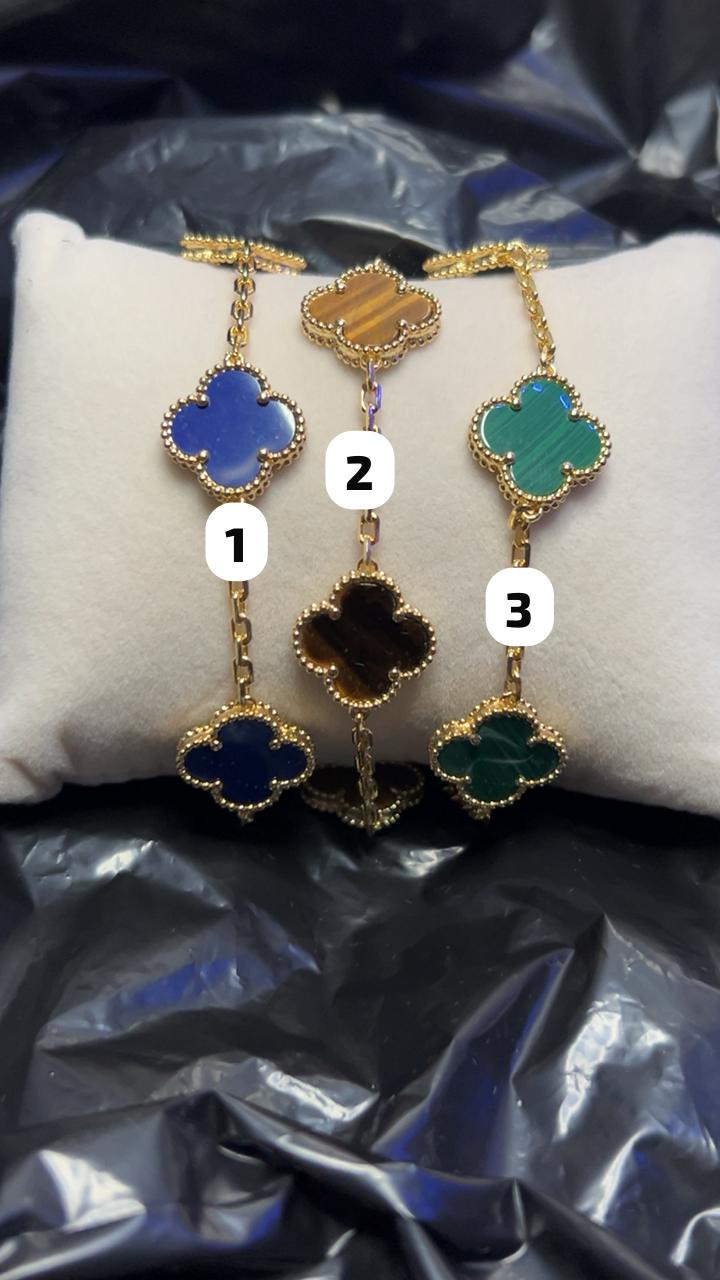 Lavish Flower Bracelet (1 Bracelet)