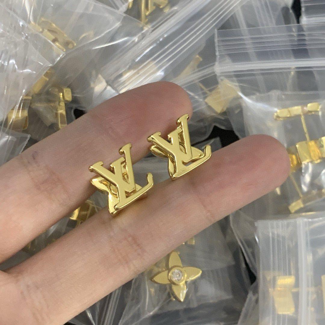 Lavish Inspired Studs